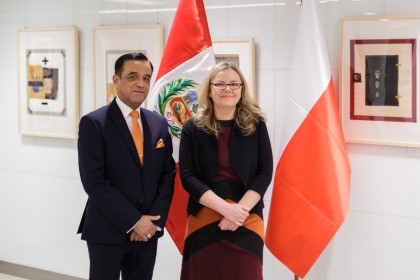 Wernisaż wystawy „Abstrakcje i malarstwo współczesne Peru”