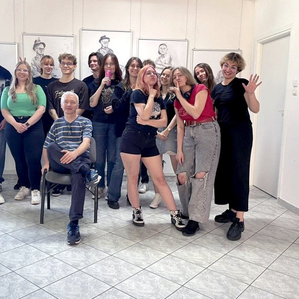 Rysowniczki i rysownicy - wystawa z Pracowni Rysunku dr Izabeli Łęskiej
