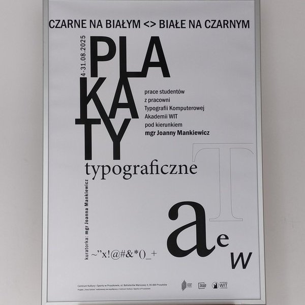 Wystawa Czarne na Białym <> Białe na Czarnym